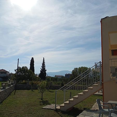 Lighthouse Apartments Chiliadou  Exterior foto