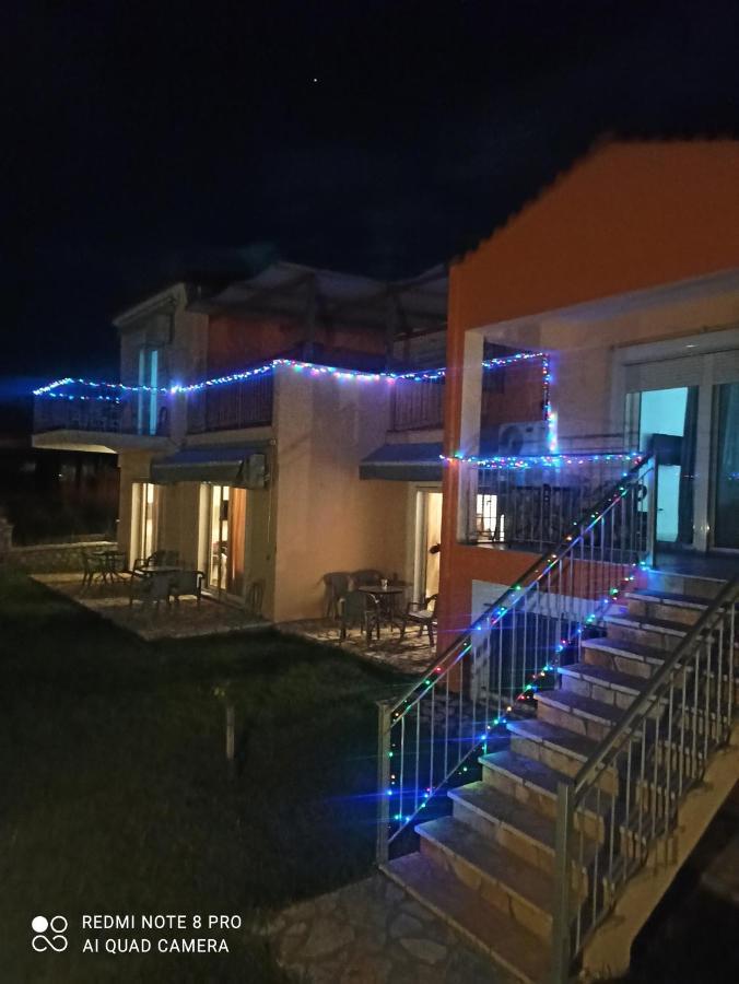 Lighthouse Apartments Chiliadou  Exterior foto