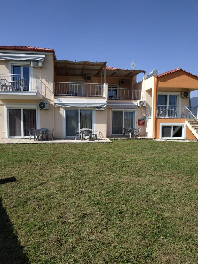 Lighthouse Apartments Chiliadou  Exterior foto