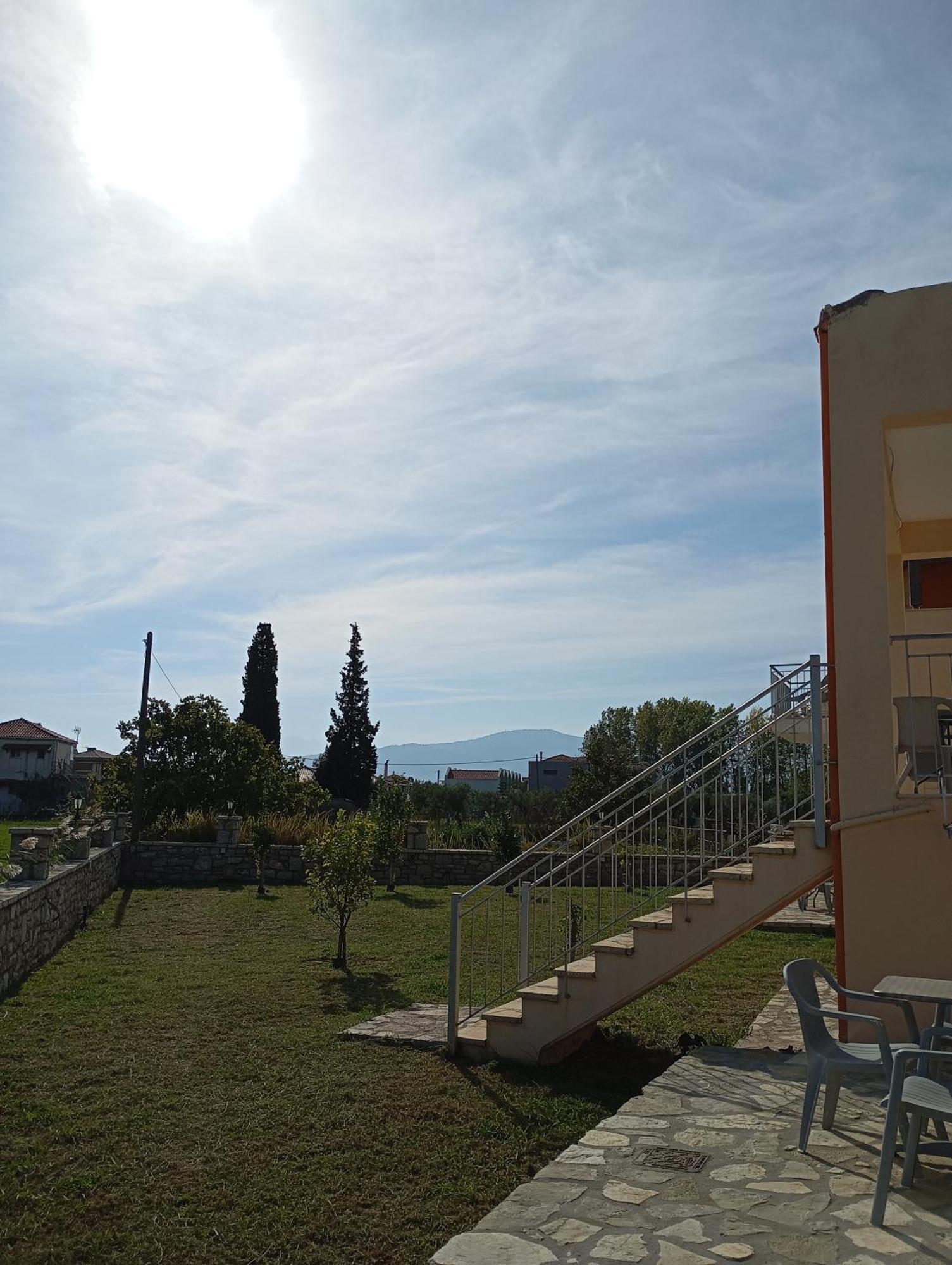 Lighthouse Apartments Chiliadou  Exterior foto