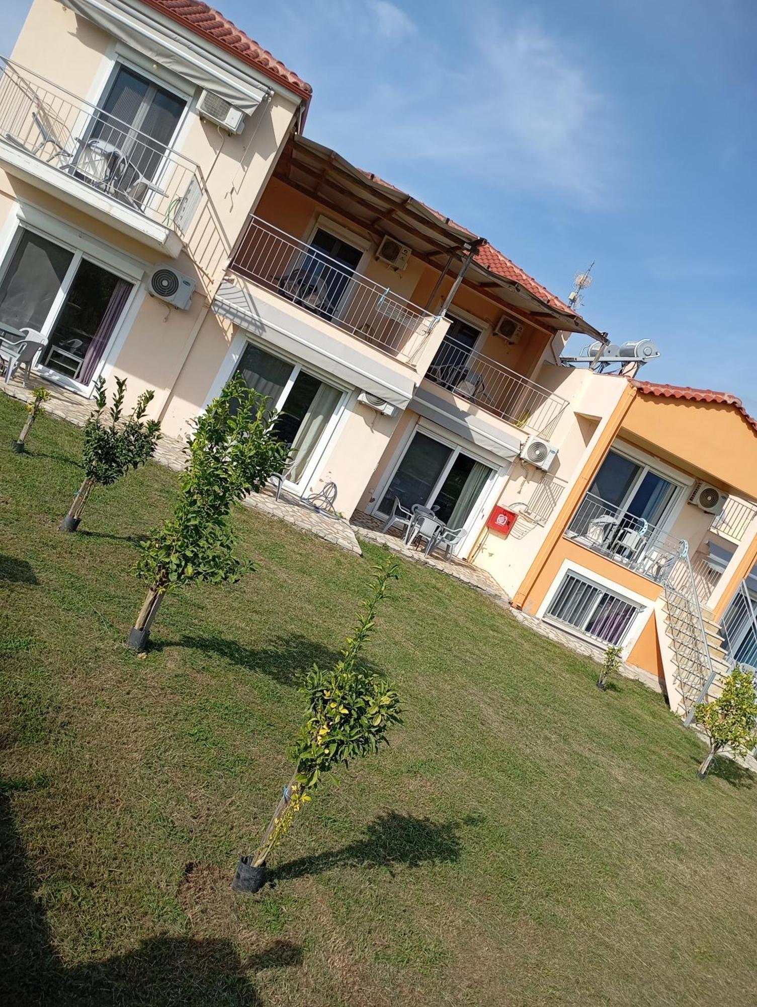Lighthouse Apartments Chiliadou  Exterior foto